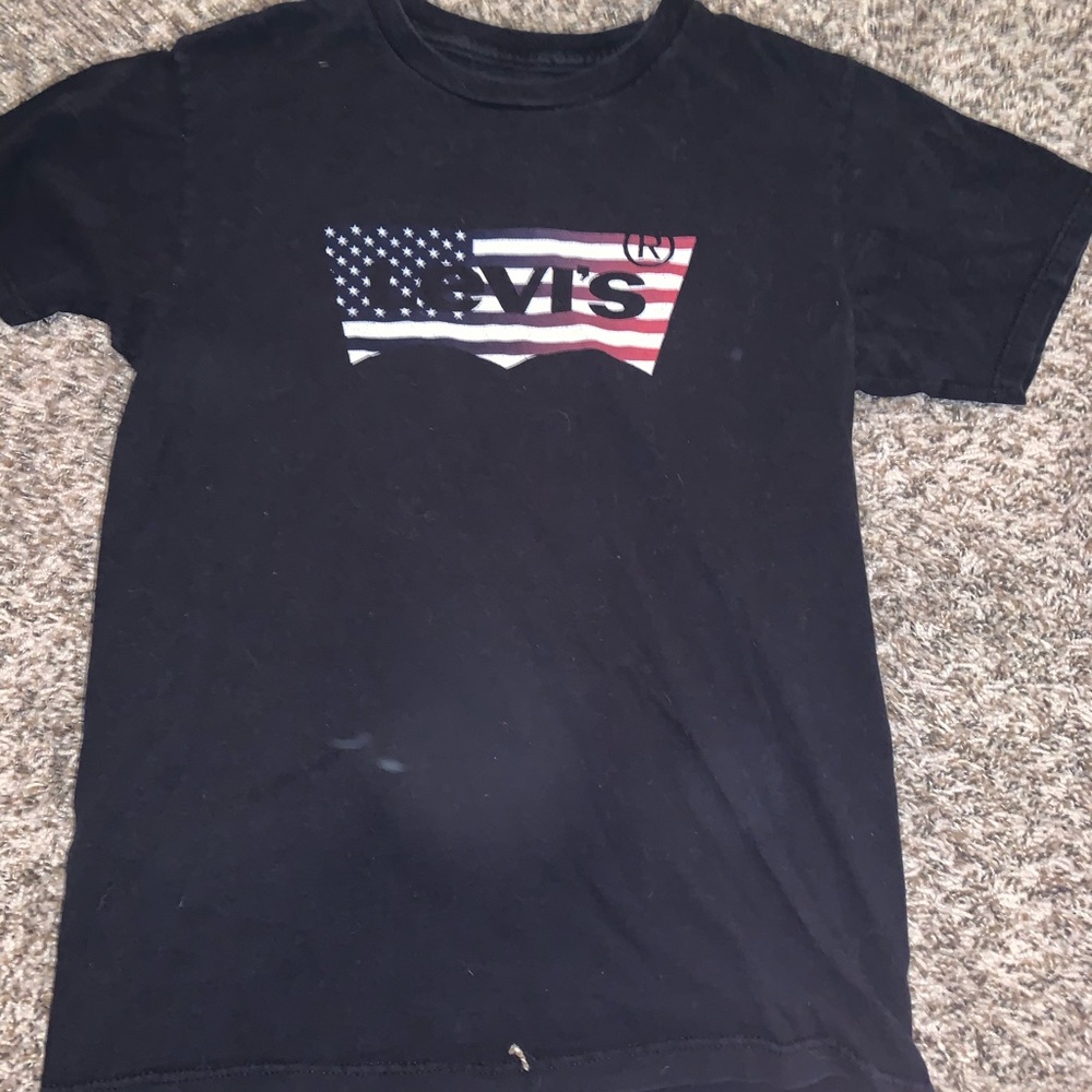 Levi’s tshirt size small